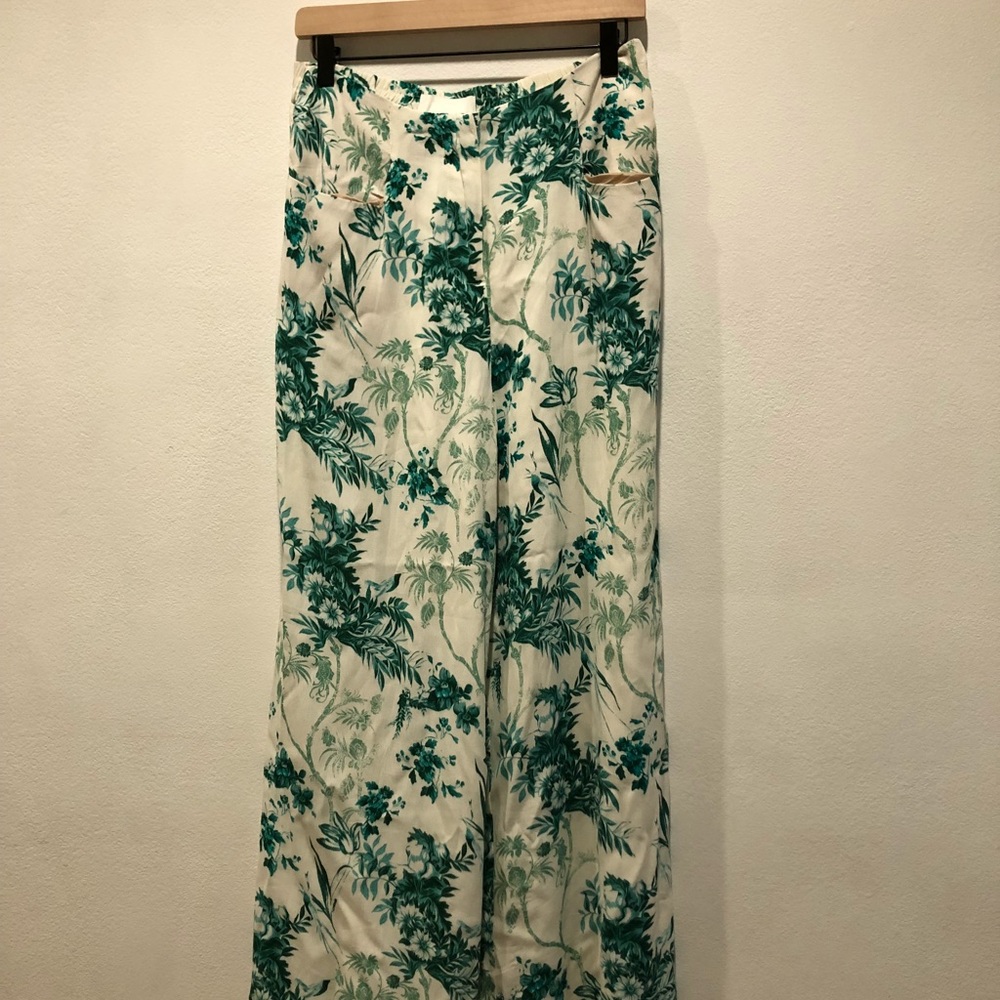 NEW Anthropologie Leaf Print Pants Size 4